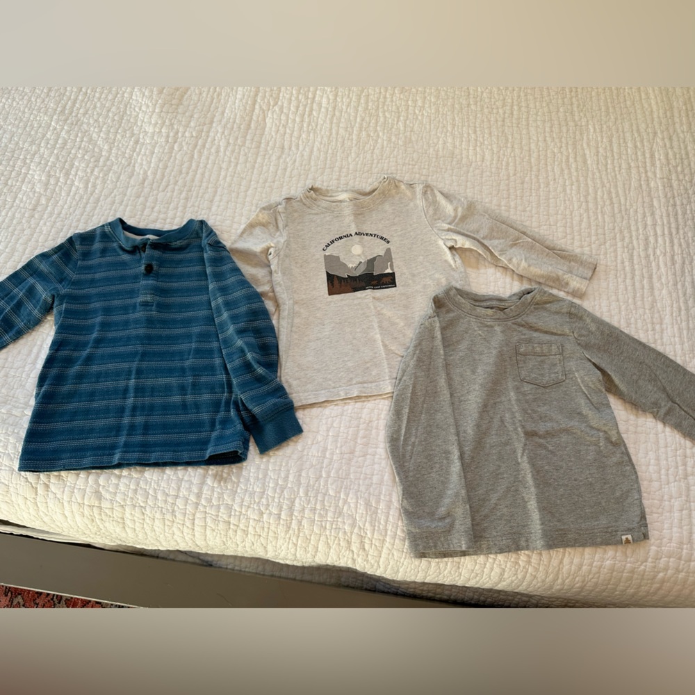 Janie and Jack (2) 3T Blue Striped long sleeve and Gray Graphic Tees Gap (1) 3T